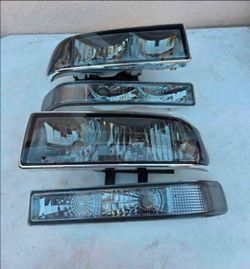 98-04 Chevrolet S10 Blazer Headlights Luces Focos Micas Faros Faroles Headlamps Chevy