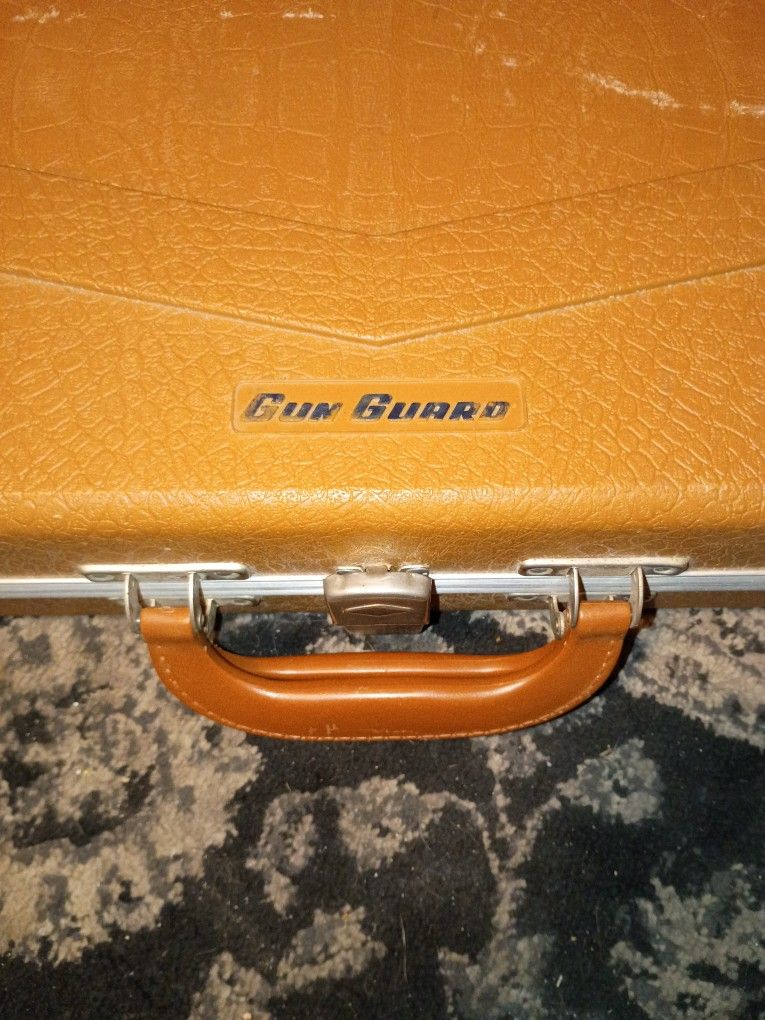 "VINTAGE" DOSKOCIL HARD GUN GUARD