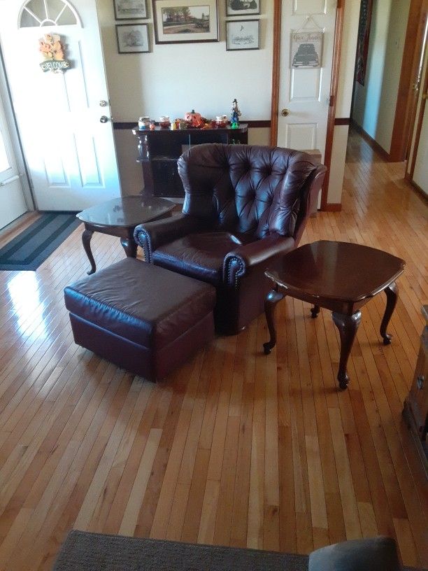 Wing Chair With Ottoman And 2 End Tables 