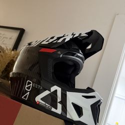 Helmet  Leatt