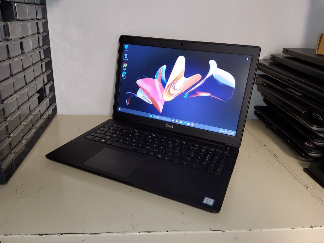 Dell Latitude 3500 15.6" Quad i5-8265U 1.60GHz 16GB 256GB +500GB Win11