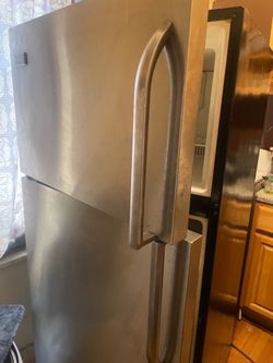 Full size working fridge