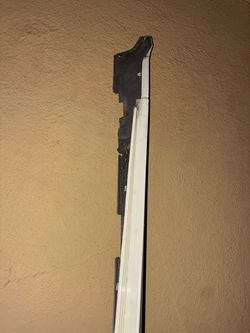 Chrysler 300 Rocker panel right side beige camel khaki cream