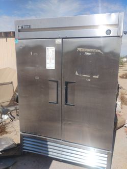 Double Door Commercial Refrigerator
