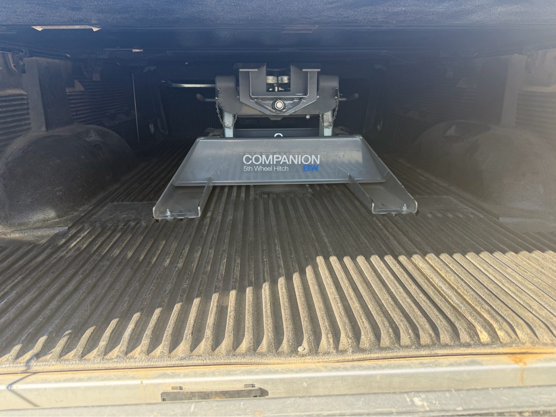 B&W Companion Style Fifth Wheel Hitch for Sale