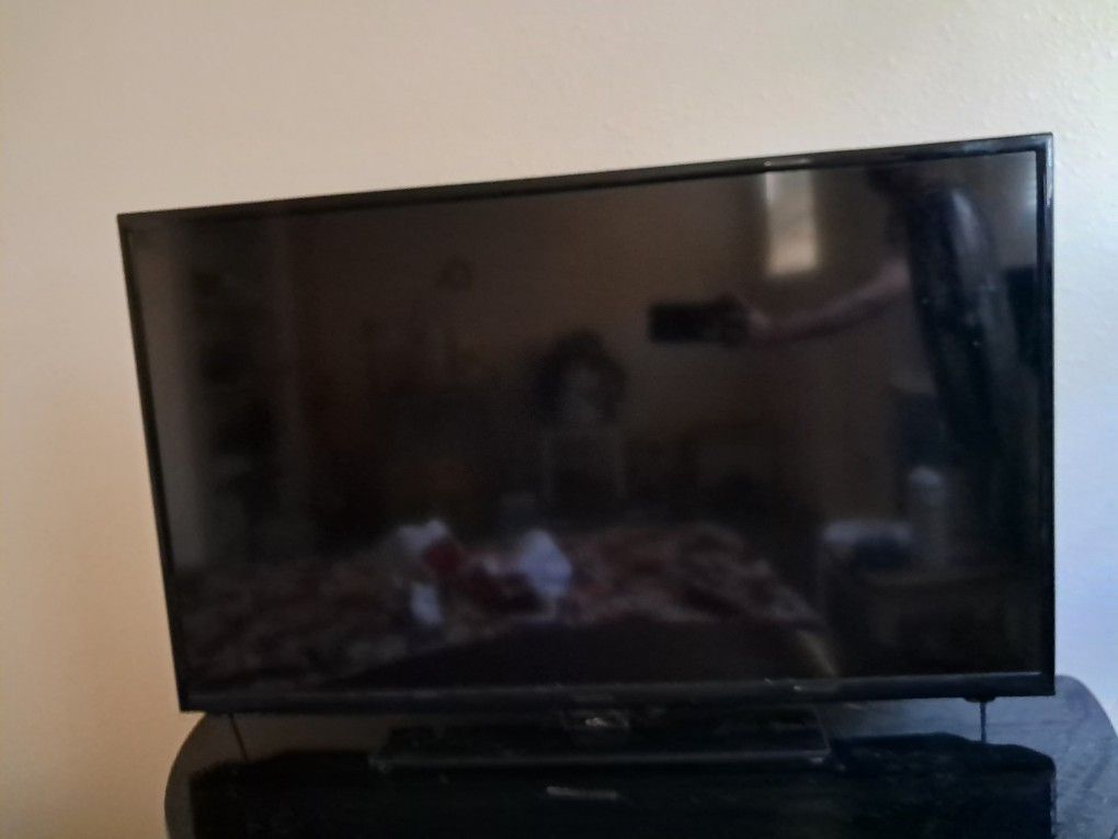 Insignia 32" LED TV with Fire TV Stick