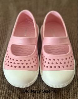 Toddler size 10 Girl Old Navy Summer Shoes