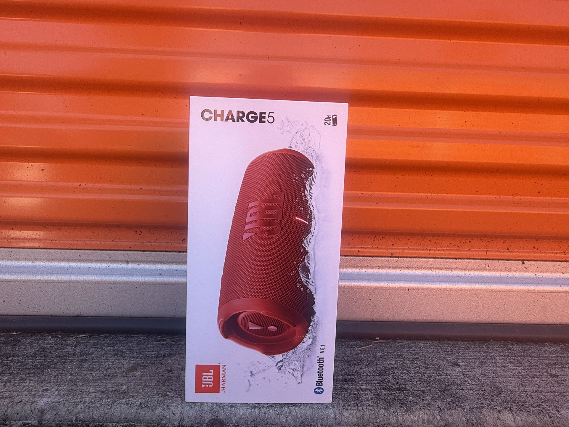 JBL Charge 5 - Portable Waterproof Speaker with Powerbank - Red