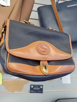 Dooney & bourke purse