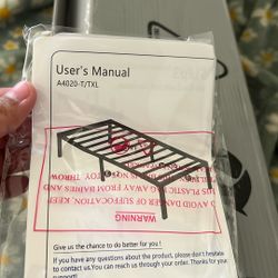 TwinBed Frame/Twin Mattress Read Caption