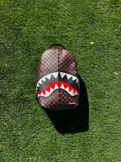 Spray ground bag
