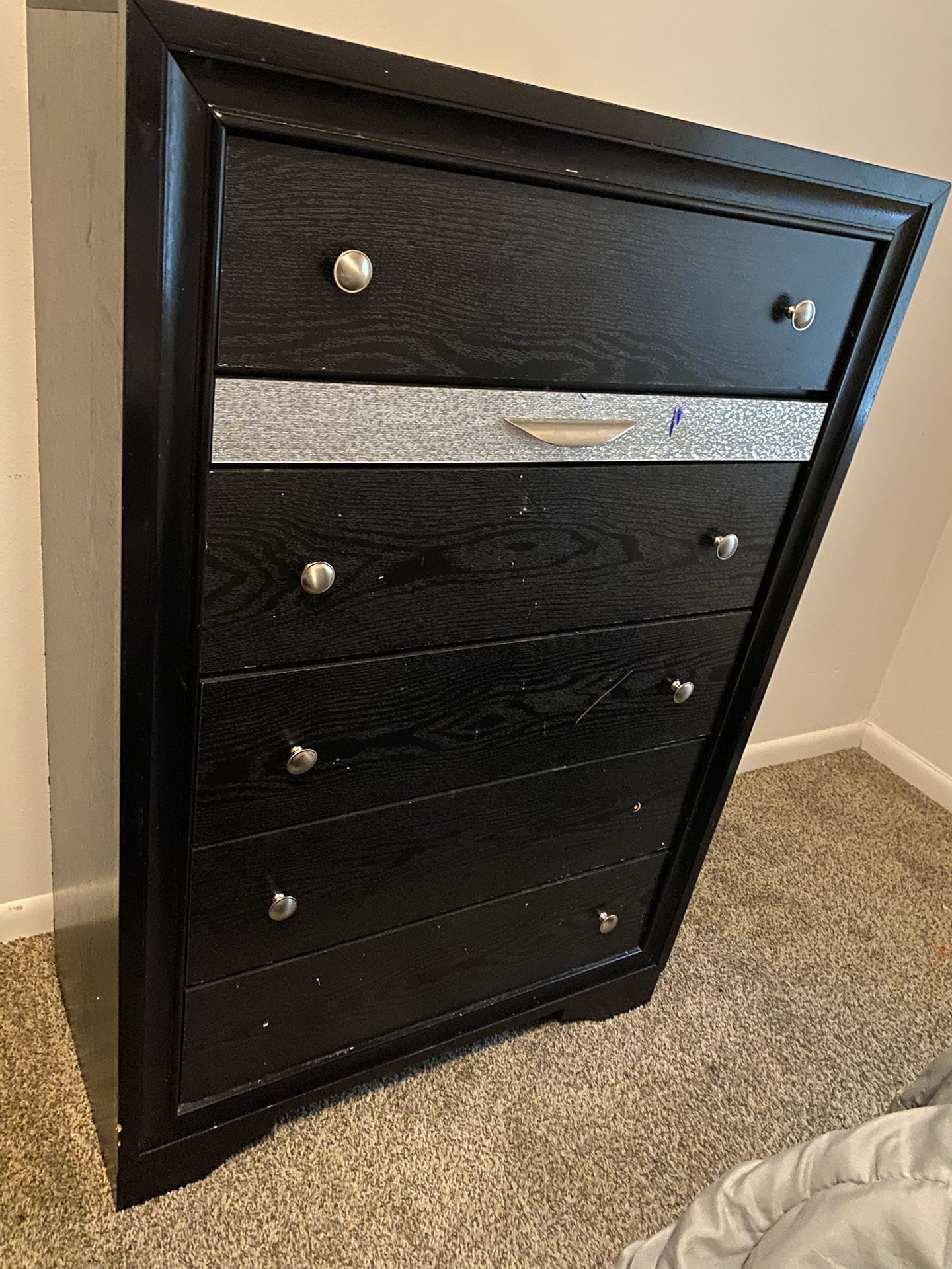 2-Piece Black And Silver Dresser Set