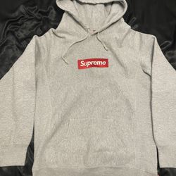Supreme hoodie