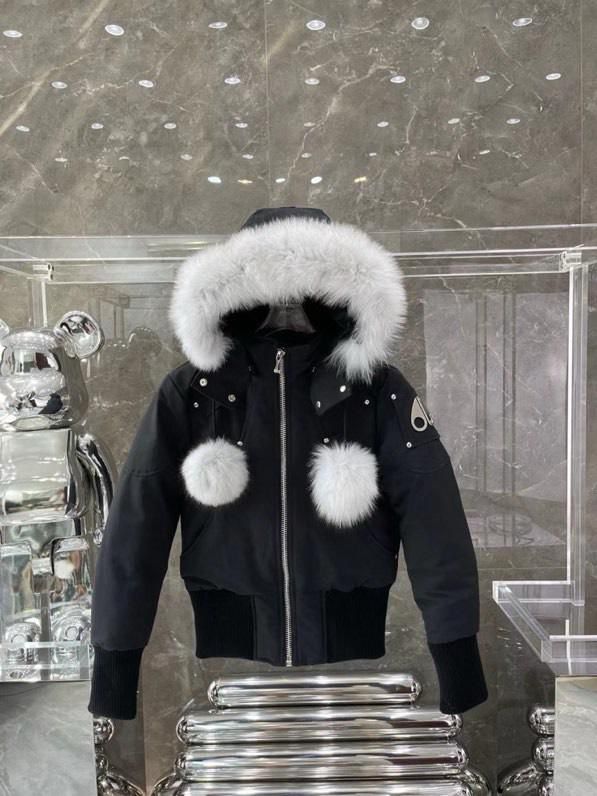 Goose knuckle Black bomber jacket with white fur trim #bomberjacket #winterwear #outerwear