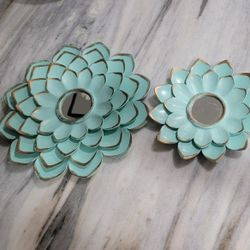 3 decorative wall flowers