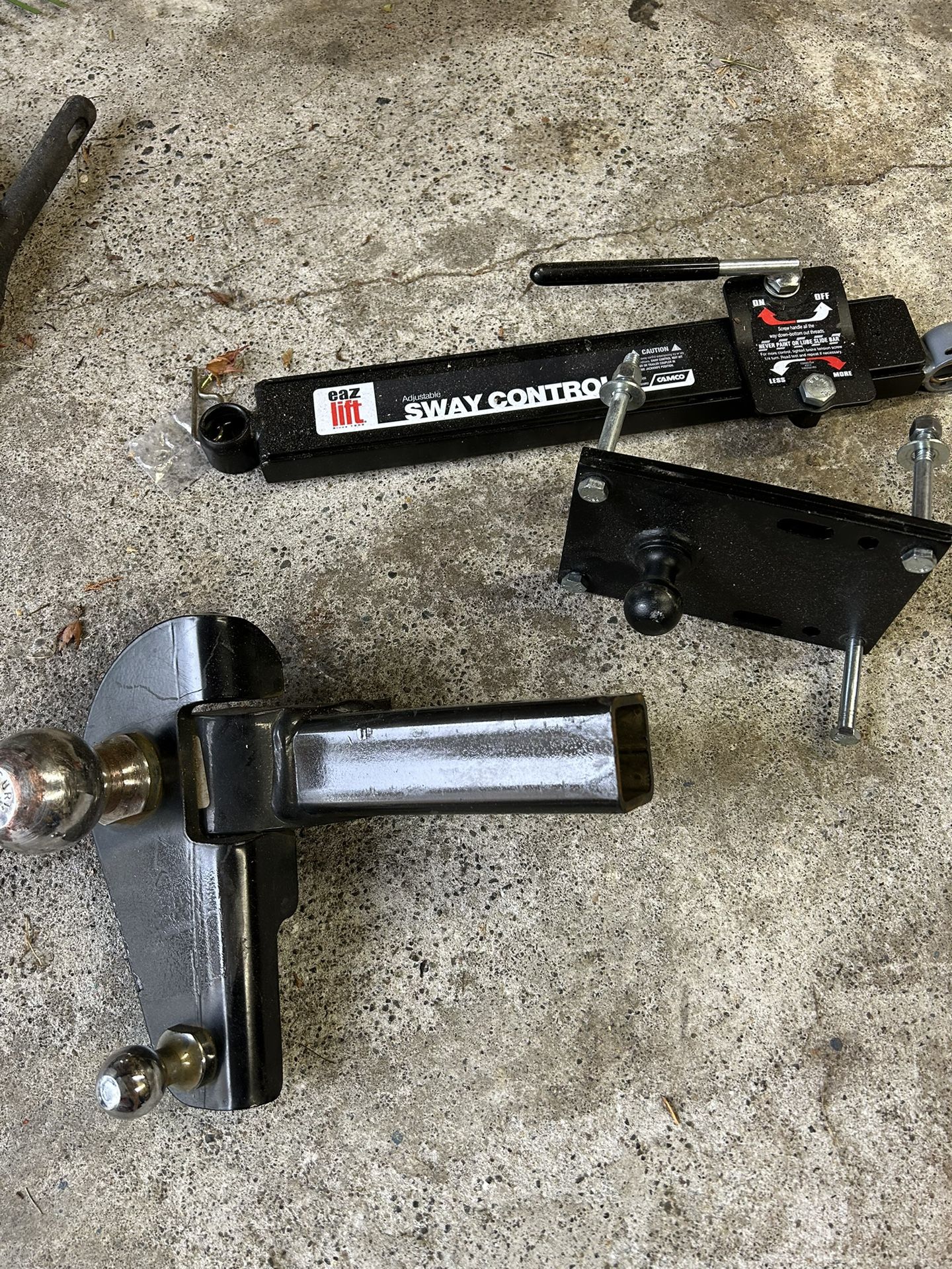 Eaz Lift Hitch, 2 5/16 Ball & Sway Bar