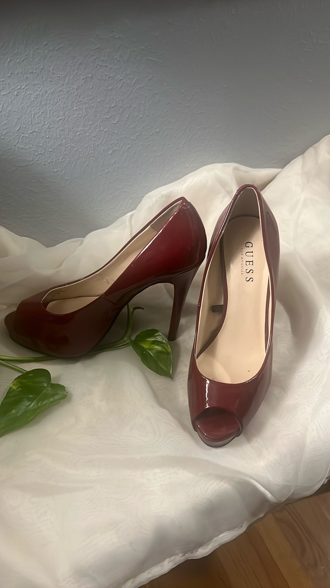 Guess Heels Size 8 1/2