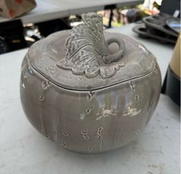 Cookie jar