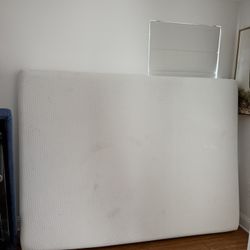 Queen mattress (free)