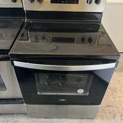 Whirlpool 30 Inch Electric Range. Estufa Eléctrica Whirlpool De 30 Pulgadas