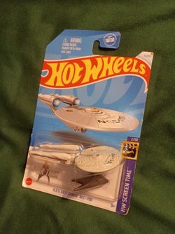 Star Trek USS Enterprise Hot Wheels Diecast Toy