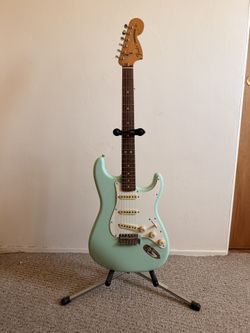 Fender Vintera II 70s Stratocaster Electric Guitar Surf Green