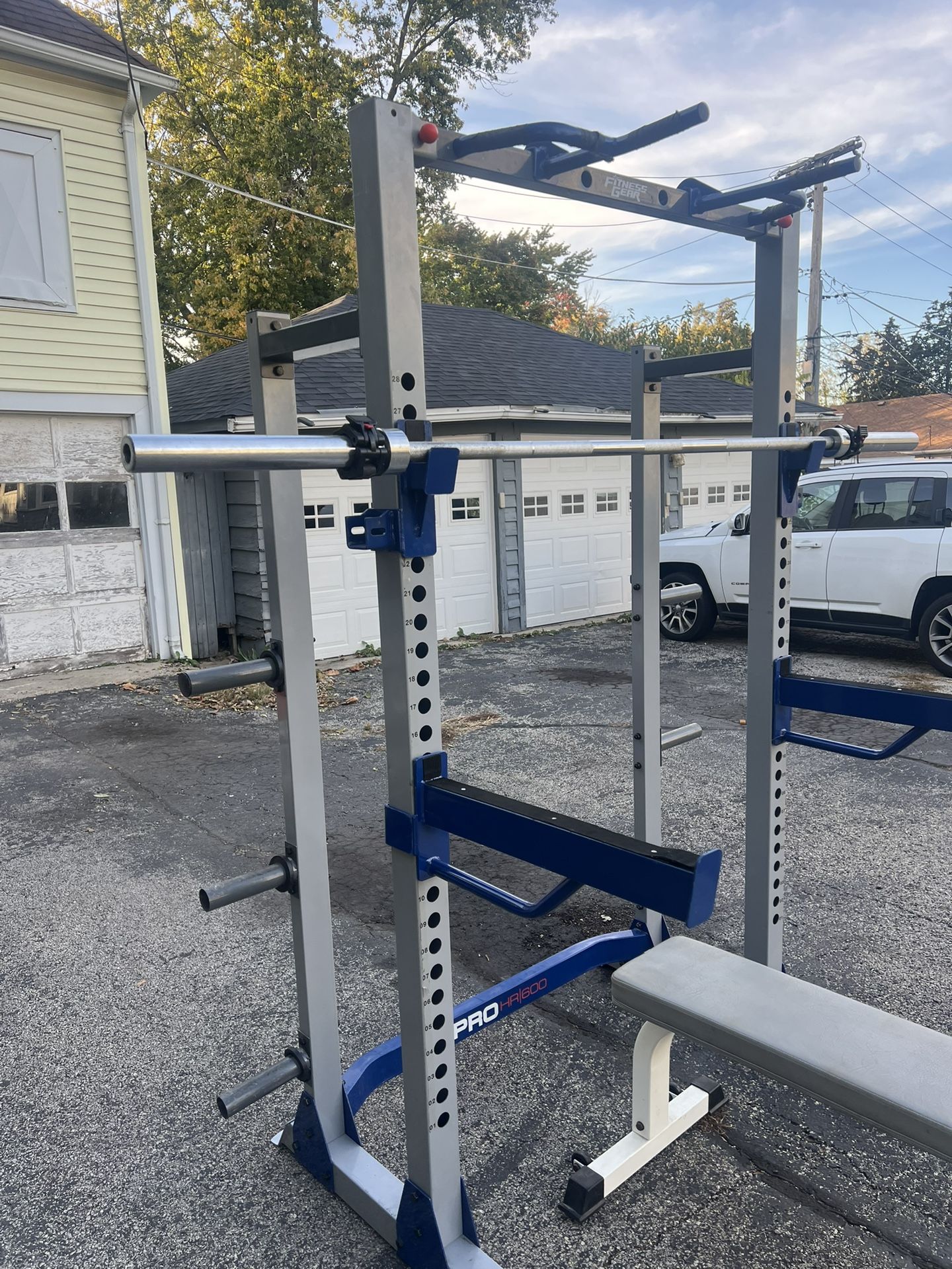 Fitness Gear Half Rack Pro 600 With Olympic Barbell