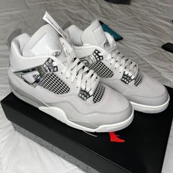 Jordan 4 Retro Frozen Moments