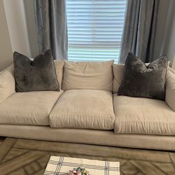 White couch with 2 arm chairs