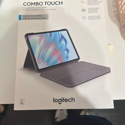 Logitech Combo Touch Keyboard Case - iPad Air 11 in