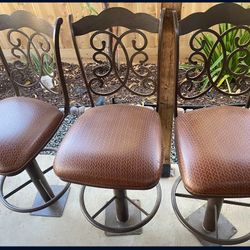 Swivel Tilt Bar Stools 