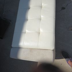 FREE OTTOMAN 