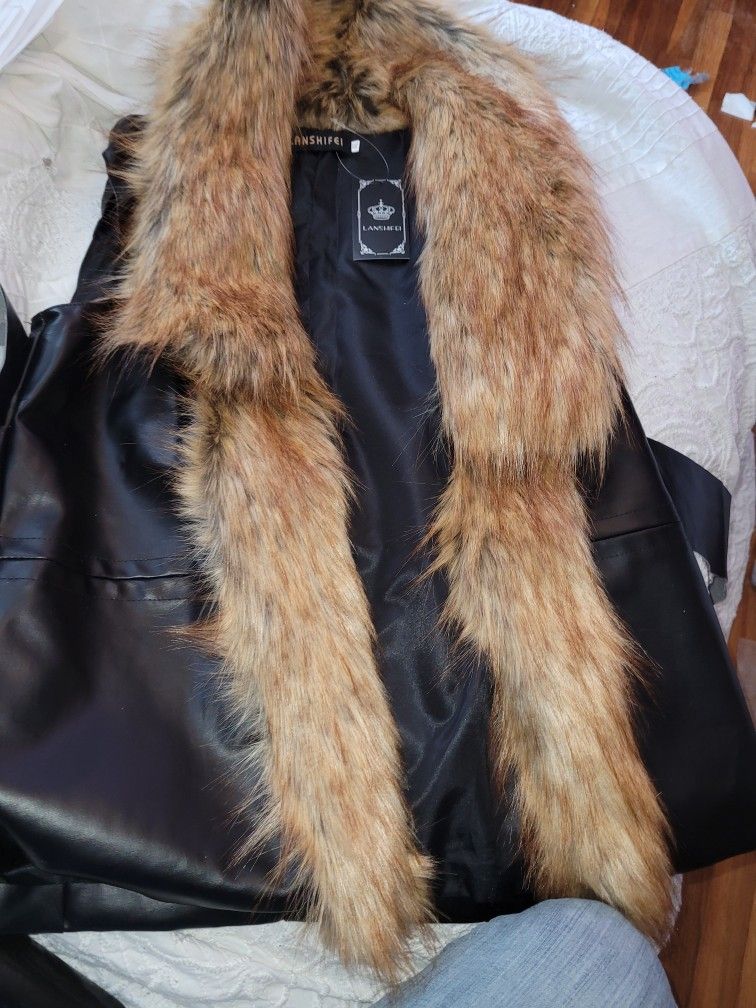 omens Faux Fur Sleeveless Cardigan Vest