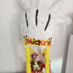 Mickey Mouse And Friends Piñata 