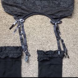 Sexy lingerie!!! Lace garter belt and stockings..Brand New sealing .