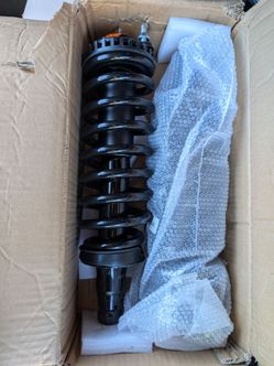 Front Complete Quick Strut Assemblies (Pair) - Fits Chevy Trailblazer / GMC Envoy