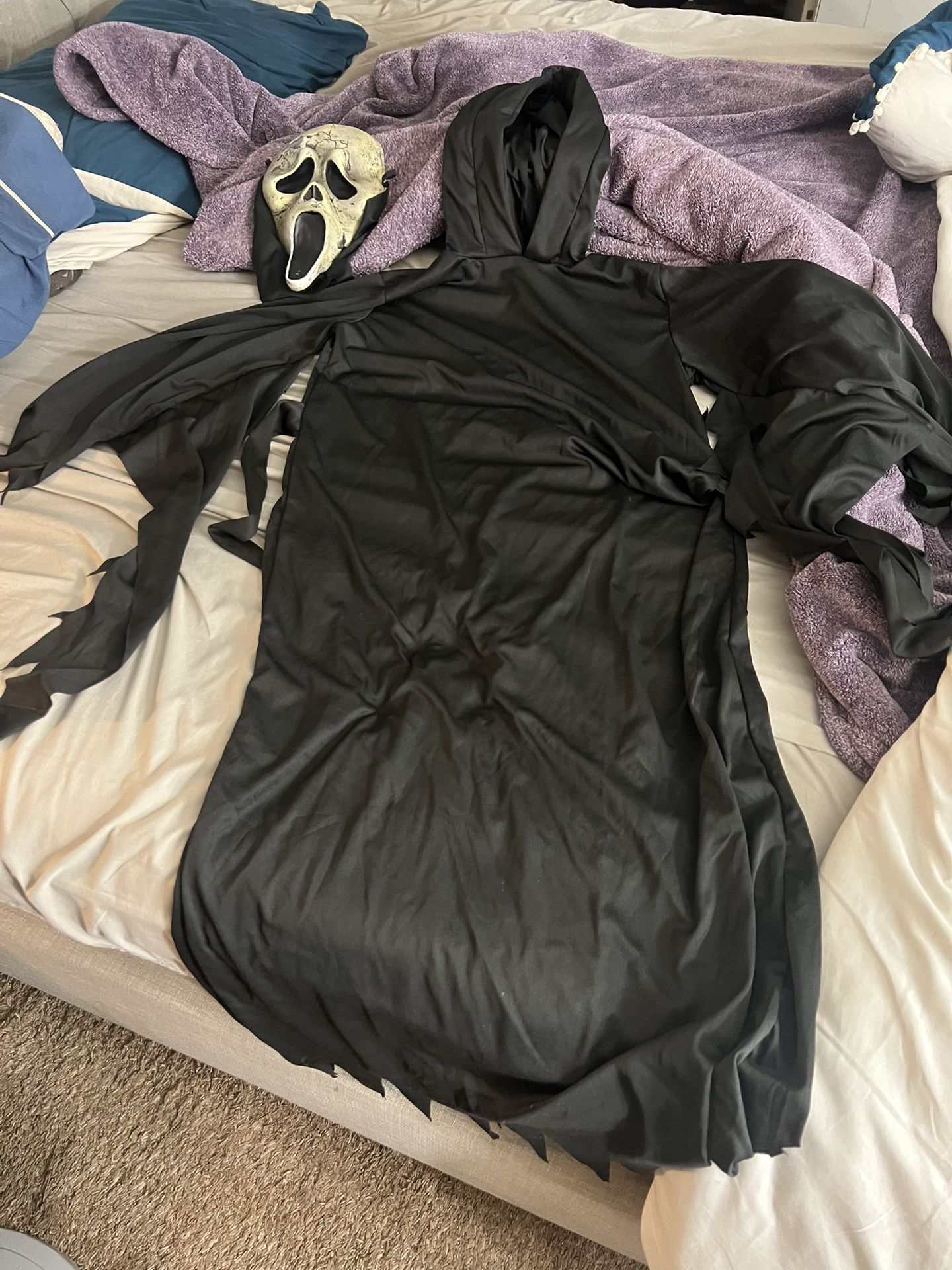 Costume