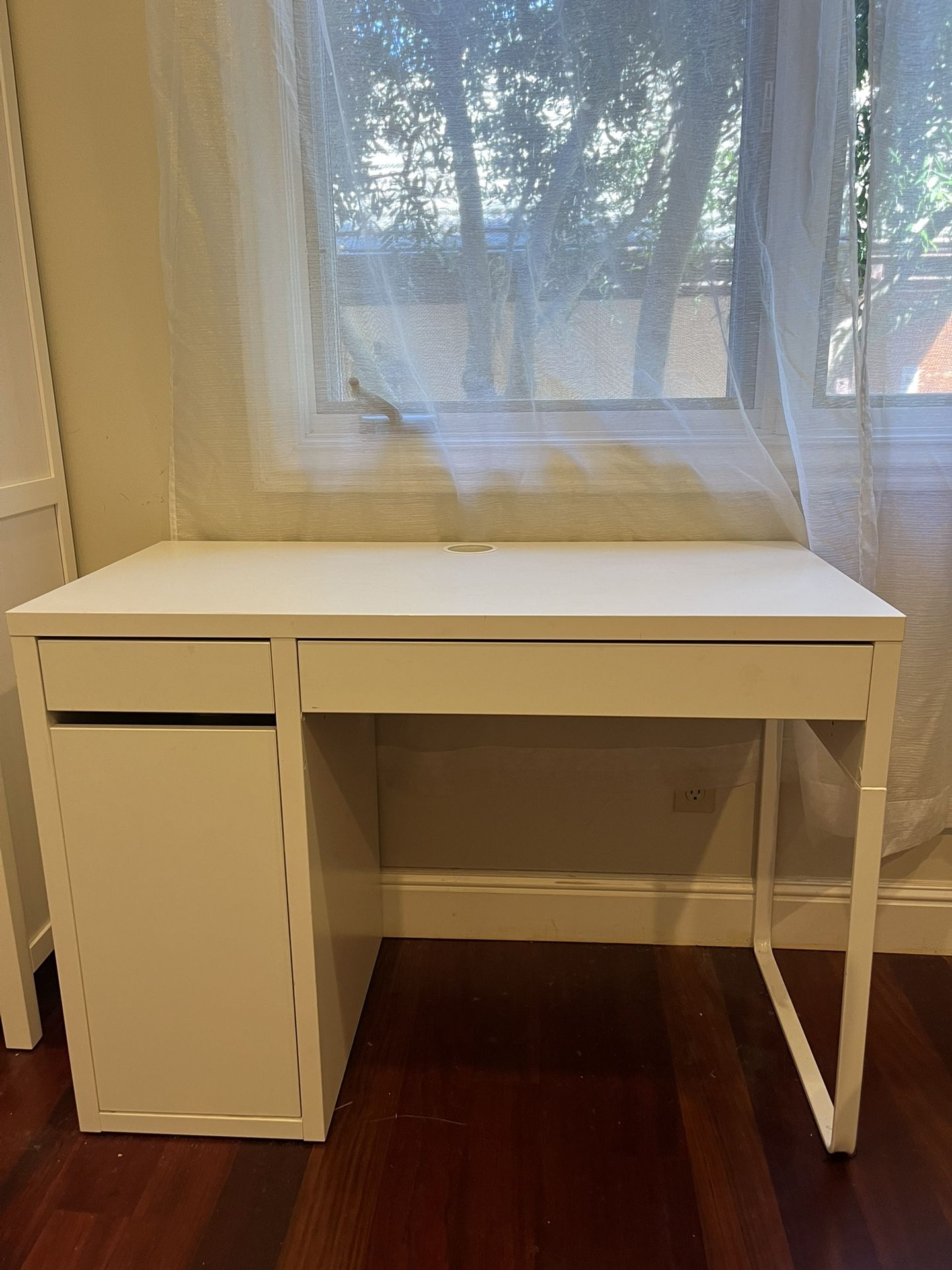 White Desk