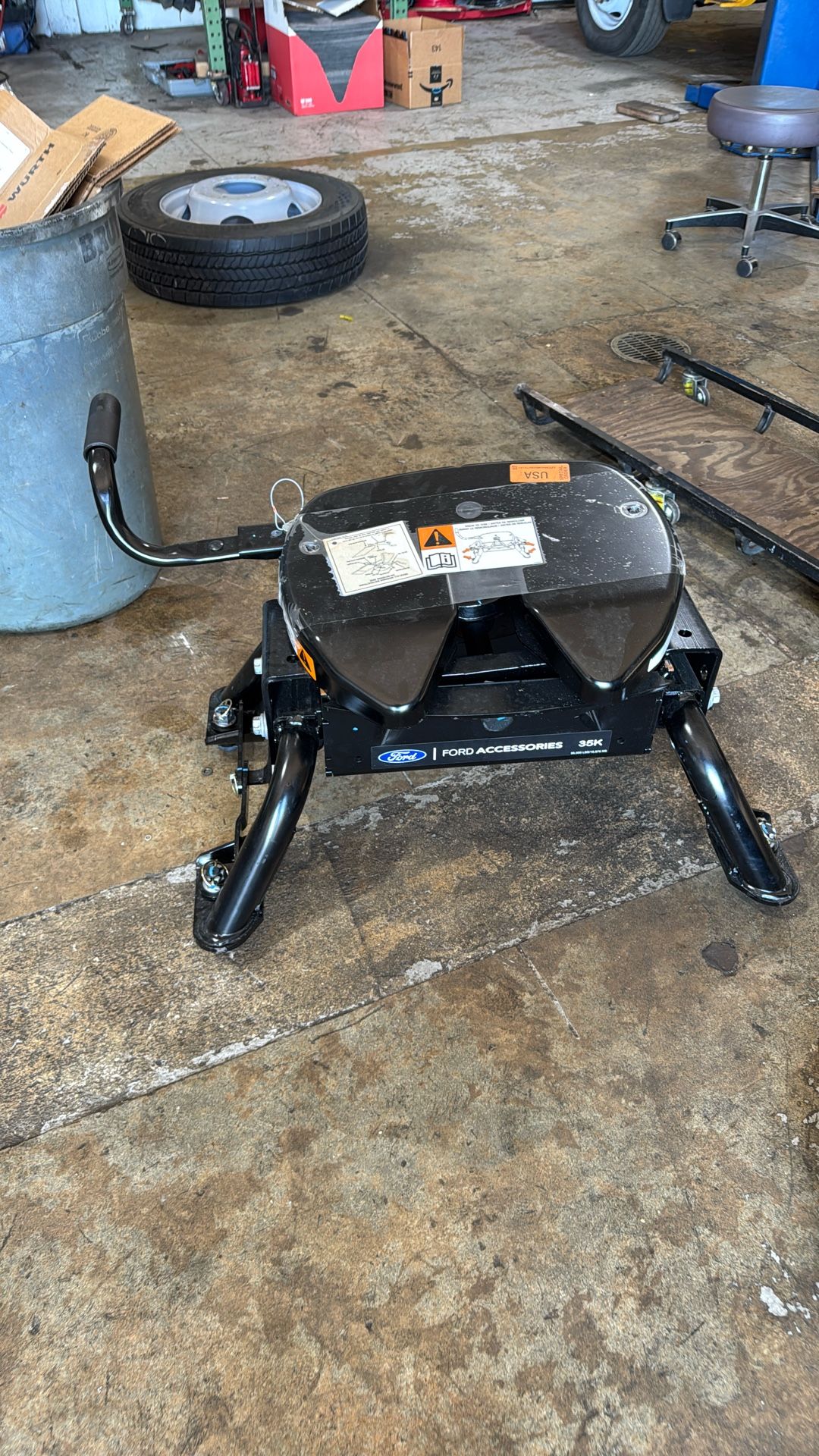 5th Wheel Ford Oem Brand New Never Used