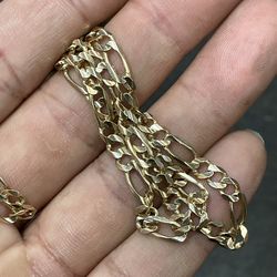 14k gold men’s Figaro link necklace. 28 inches long. 18.8 grams