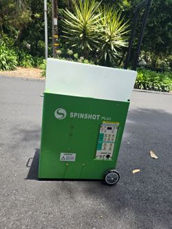 Spinshot Plus Tennis Ball Machine – App Compatible – Excellent Condition