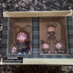 Disney Pixar Vinylmation Brave Merida 3" and Triplets Brothers 1 1/2" Figures