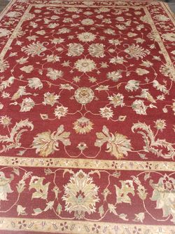 8x12 Red/Red color Rug