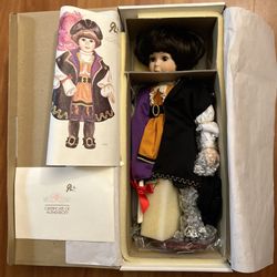 1992 World Gallery "Marco Christopher Columbus" 16” Porcelain Doll