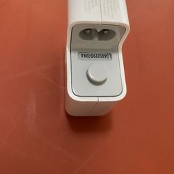 Apple iPod power adapter a1070 