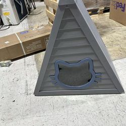 ❤️‍🔥 Triangular house for outdoor cats