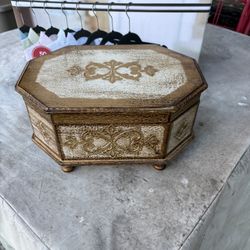 Vintage Jewelry Box 