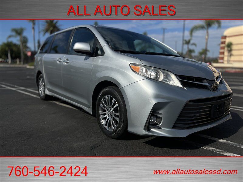 2019 Toyota Sienna XLE Premium 8-Passenger