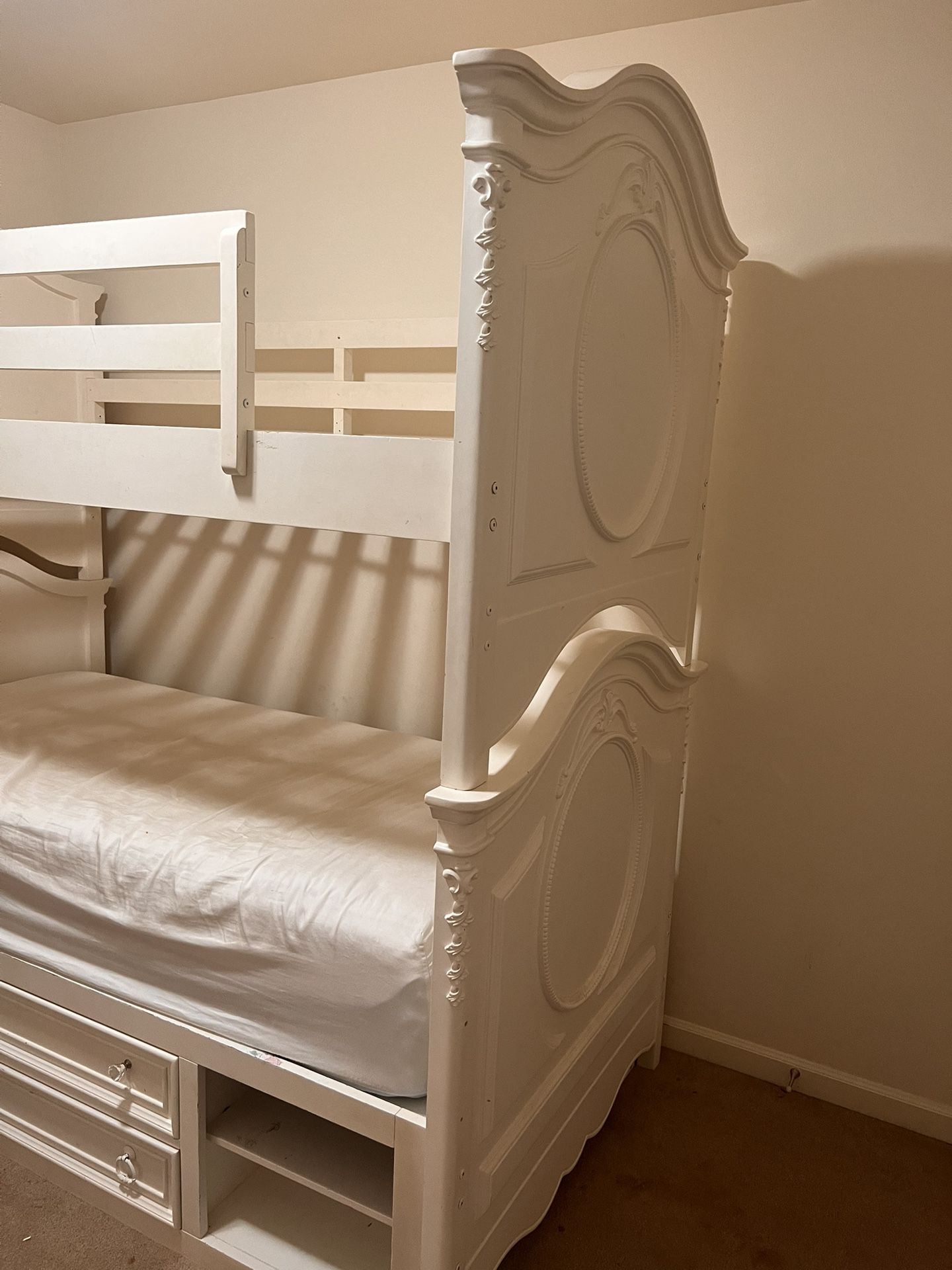 Bunk Bed, Dresser & Mirror Set - Good Condition!