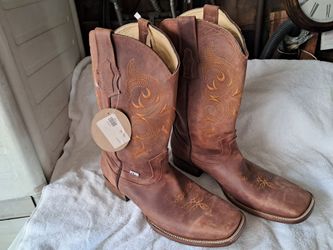 Ladies cowboy boots